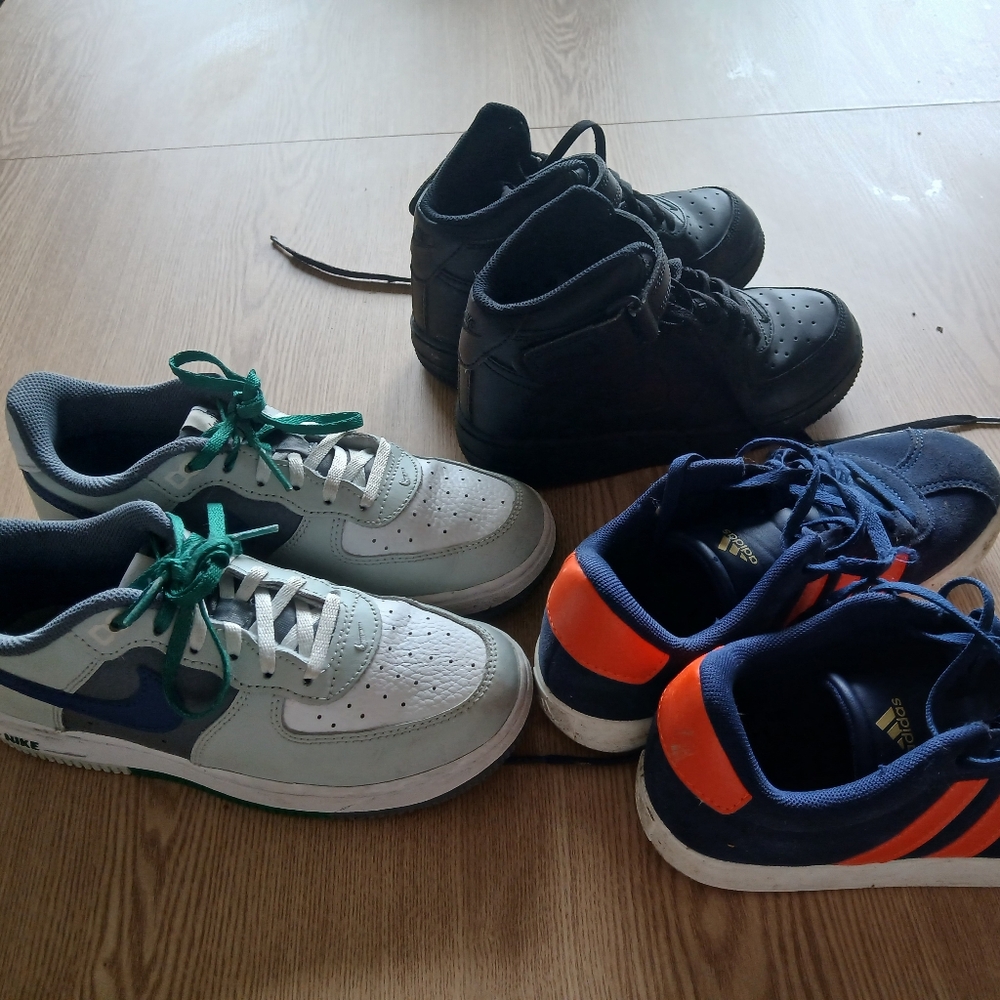Nike Kids' Black, White, and Blue Sneakers